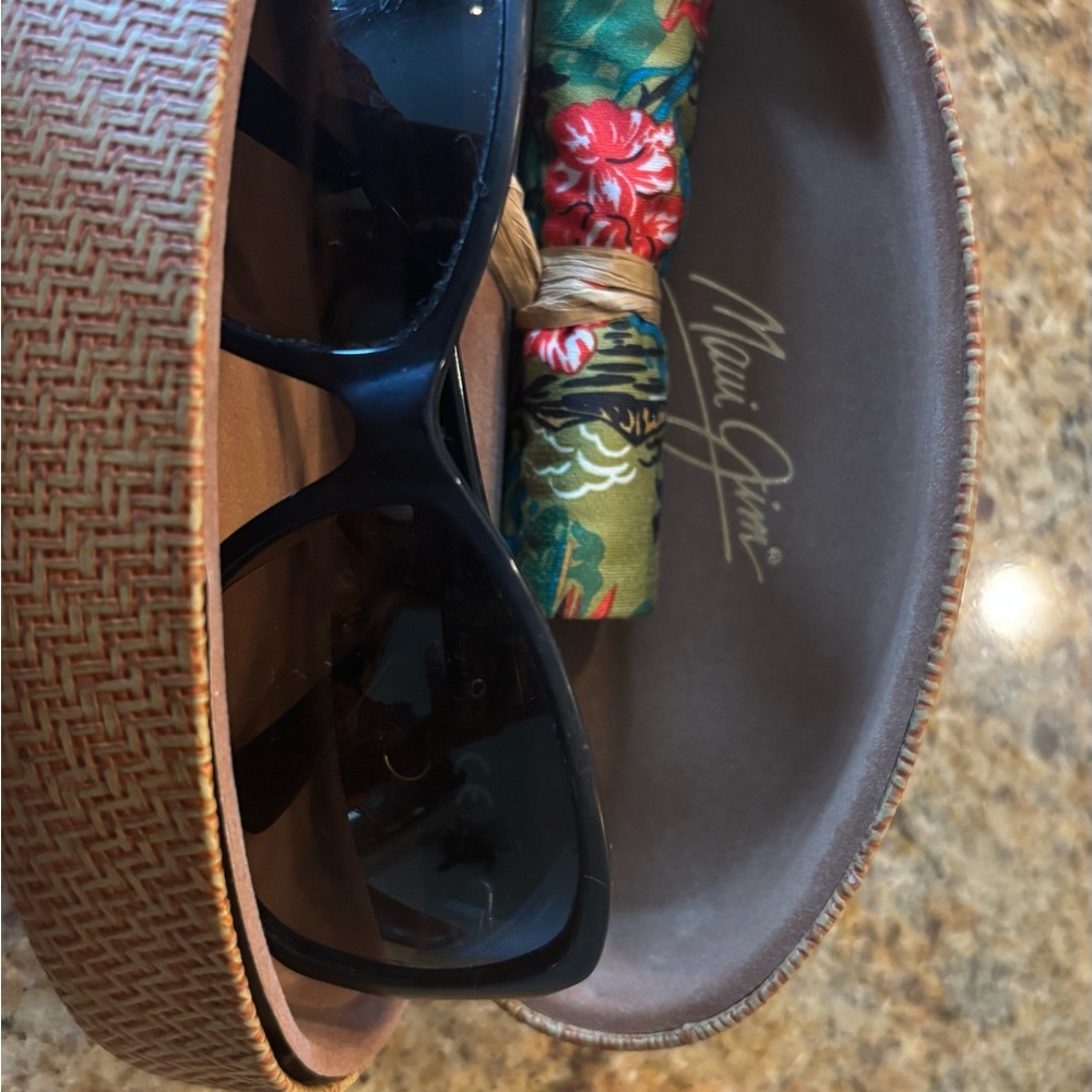 Maui Jim Black Sunglasses